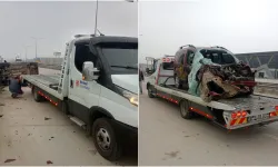 İnegöl'de feci kaza! Araçta sıkışan 2 kişiyi itfaiye kurtardı