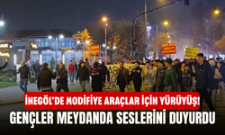 İnegöl’de Modifiye Araçlar İçin Yürüyüş! Gençler Meydanda Seslerini Duyurdu