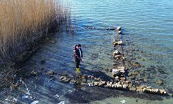İznik Gölü'nde sular çekildi...Bir tarihi eser günyüzüne çıktı