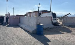 Jandarma uygulama noktasında bariyere çarpan sürücü hayatını kaybetti