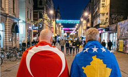 Kosova taraftarından duygulandıran pankart! "Bugün Rakibiz, Her Zaman Dostuz"