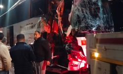 Kuzey Marmara Otoyolu'nda yolcu otobüsü tıra çarptı! 10 yaralı