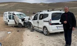 Malatya’da iki araç kafa kafaya çarpıştı! 4 yaralı