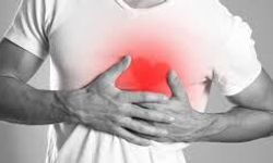 Sabah Uyanınca Kalp Ağrısı Neden Olur? Bu Ağrı Geçici Bir Durum Mu Yoksa Ciddi Bir Hastalığın Habercisi Mi?