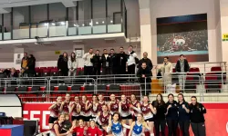 İnegöl Voleybol Seçkin Spor’dan 3-0’lık kritik galibiyet