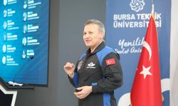 Türkiye'nin ilk astronotu Alper Gezeravcı Bursa'da öğrencileriyle buluştu!