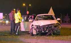 İnegöl'de Gece saatlerinde kaza! Alkollü sürücü kavşağa çıktı