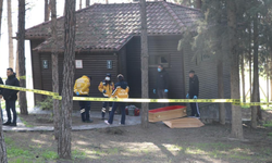 Yaşlı adam parkın lavabosunda ölü olarak bulundu