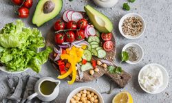 Kanserden Korunmak İçin Nasıl Beslenmeliyiz? Uzmanlar Açıkladı! Moda Diyetler Mi, Dengeli Beslenme Mi Daha Etkili?