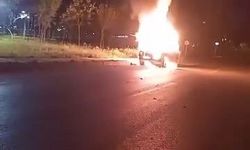 Bursa'da otomobil alevlere teslim oldu!