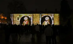 Bursa’nın Fethinin 700. Yılında Tarihi Surlar Dijital Gösteriyle Aydınlandı