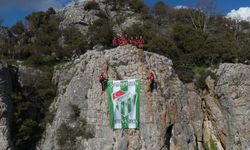 Bursaspor bayrağı zirveye asıldı!