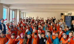 BUÜ İMYO Öğrencilerinden İlkokulda Sokak Hayvanları Semineri