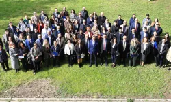 BUÜ’de Bilim Rüzgarı! Başarılı Akademisyenler Ödüllendirildi