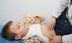 Çocuklarda Sık İdrara Çıkma ve Karın Ağrısı Böbrek Reflüsü Belirtisi Olabilir mi?
