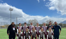 İnegöl Spor Lisesi Genç Kız Takımı Türkiye Yarı Finallerine Yükseldi