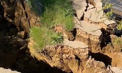 İnegöl’de Heyelan Yolu Kapattı! İki Mahalle Arasındaki Ulaşım Kesildi