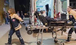 İnegöl’de Otomobil Direğe Çarptı! 2 Yaralı