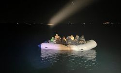 İzmir'de 9'u çocuk 25 düzensiz göçmen yakalandı