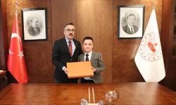 Kaymakam Arslan Koltuğunu Minik Aras Ali’ye Devretti