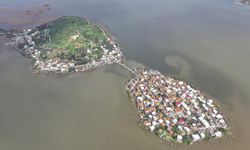 "Küçük Venedik" turizm sezonunu açtı ama yolları kapandı!