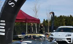 Otomobil tutkunları Uludağ'da buluştu!