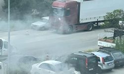 Bursa'da otoparktaki otomobilden alevler yükseldi!