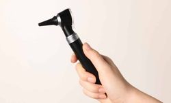 Otoskop Nedir? Doktorların Kulak Muayenesinde Kullandığı Bu Cihaz Ne İşe Yarar?