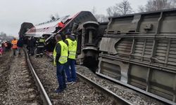Rusya'da yolcu treni raydan çıktı! 24 yaralı