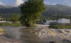 Bursa'da dere yatağında su yükseldi, köprü çöktü!