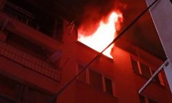Bursa'da korkutan yangın! 6 katlı binanın üst katı alevlere teslim oldu
