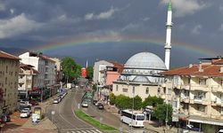 İnegöl, Güne Gökkuşağı Şöleni Uyandı