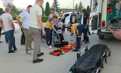 İnegöl’de Otomobil ile Motosiklet Çarpıştı! Sürücü Hastanelik Oldu