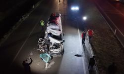 Tarım işçilerini taşıyan minibüs tıra çarptı! 12 yaralı