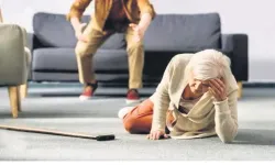 Yaşlılarda Basit Düşmeler Neden Büyük Risk Taşıyor? Kemik Kırıklarını Önlemek İçin Bu Önerilere Dikkat!