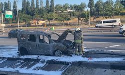 Seyir Halindeki Hafif Ticari Araç Alev Alev Yandı