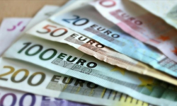 Türkiye'nin Komşusunda Maaşlar Dikkat Çekti! Ortalama Ücret 1.444 Euro'ya Ulaştı