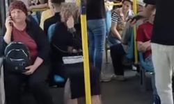 Bursa Metrosunda Telefon Kavgası! Yolcular Araya Girdi