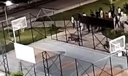 Bursa'da gençler Arasında Tekme-Tokatlı Kavga!