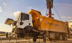 Bursa'da Hafriyat Kamyonu Trafik Felç Etti!