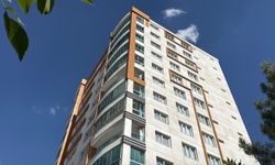 Evinin balkonundan atlayan çocuk hayatını kaybetti