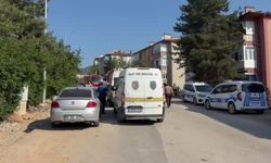 Evinin balkonunda asılı halde bulundu