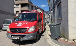 İnegöl’de Asansör Boşluğuna Düşen Kediyi İtfaiye Kurtardı!