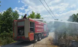 İnegöl’de bahçe içerisindeki kulübe alevlere teslim oldu
