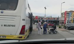 İnegöl’de Otobüs Şoföründen Engelli Yolcuya Örnek Yardım