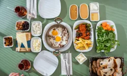Yemekten sonra neden uykumuz gelir? Hangi yiyecekler uyku yapar, ne zaman hastalık belirtisidir?