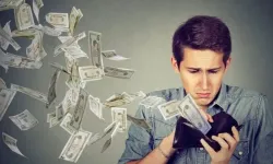 Sürekli Para Kaygısı mı Yaşıyorsunuz? Finansal Güvensizliğin Belirtileri ve Çözüm Yolları