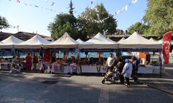 Bursa’da “Meydan Kadınların” Dayanışma Pazarı Yoğun İlgi Gördü