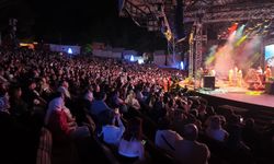Bursa Festivali’nde Karadeniz rüzgârı! Selçuk Balcı ve Koliva aynı sahnede