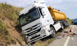 Bursa-Ankara Yolunda TIR Devrildi!